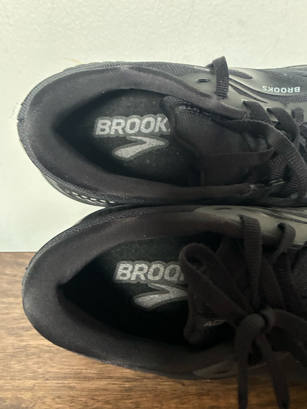 Brooks Adrenaline GTS 23 Shoes Womens 11 Black Running Sneakers - Picture 5 of 10